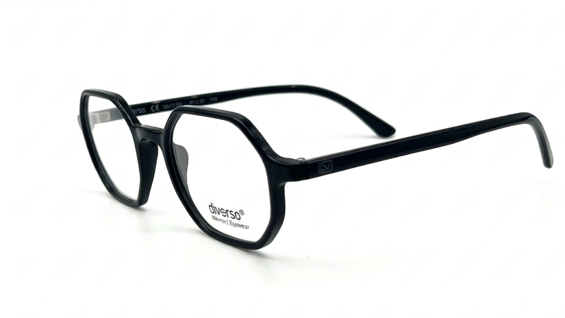 Black full-rim eyeglasses with a modern geometric, slightly rounded square frame, shown on a clean white studio background. The brand name 'heyong' is printed in white on the lower left rim.