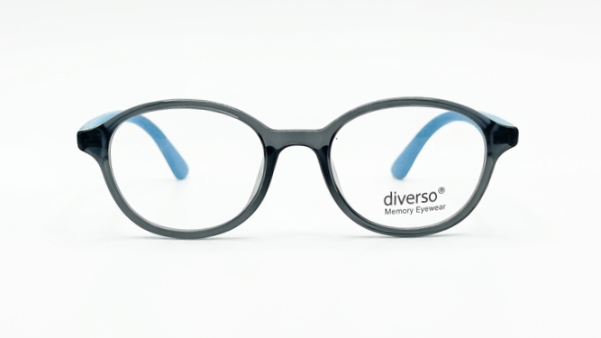 Oval eyeglasses with a translucent dark gray frame and light blue inner temples, featuring the 'diverso Memory Eyewear' logo on the lower right lens, set against a plain white background.