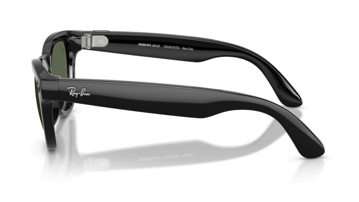 Ray-Ban | Meta Skyler Shiny Black - Gen 2  Black Ray-Ban sunglasses on a transparent background