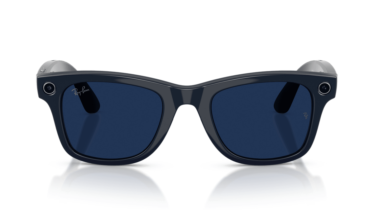 Ray-Ban | Meta Wayfarer Shiny Cosmic Blue -Transitions Gen 2Sunglasses with a reflective surface on a gradient background